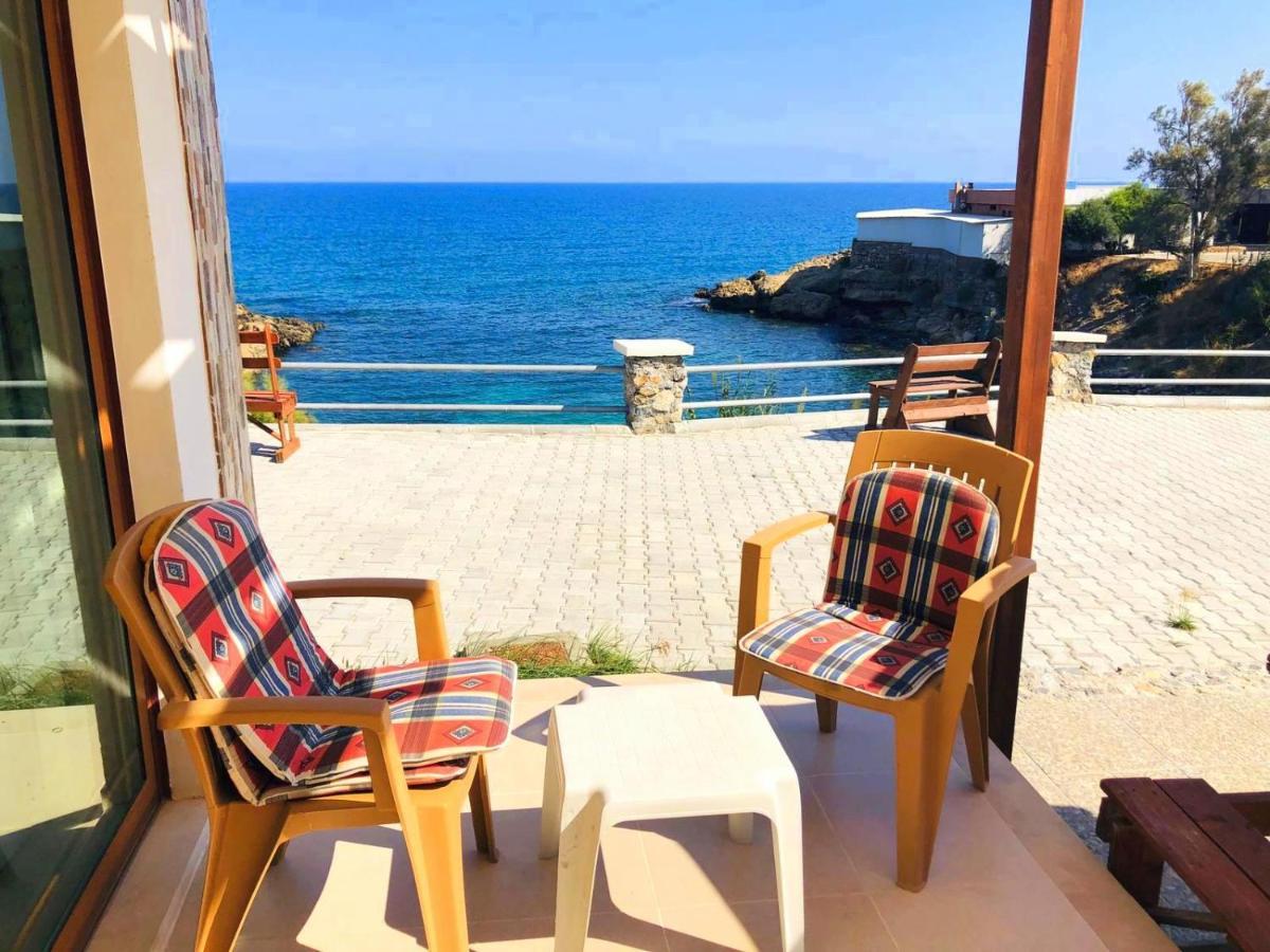 Sea & Sky Bungalows Next To Escape Beach Κερύνεια Εξωτερικό φωτογραφία